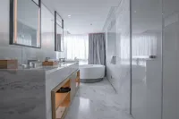Le Joy Hotel