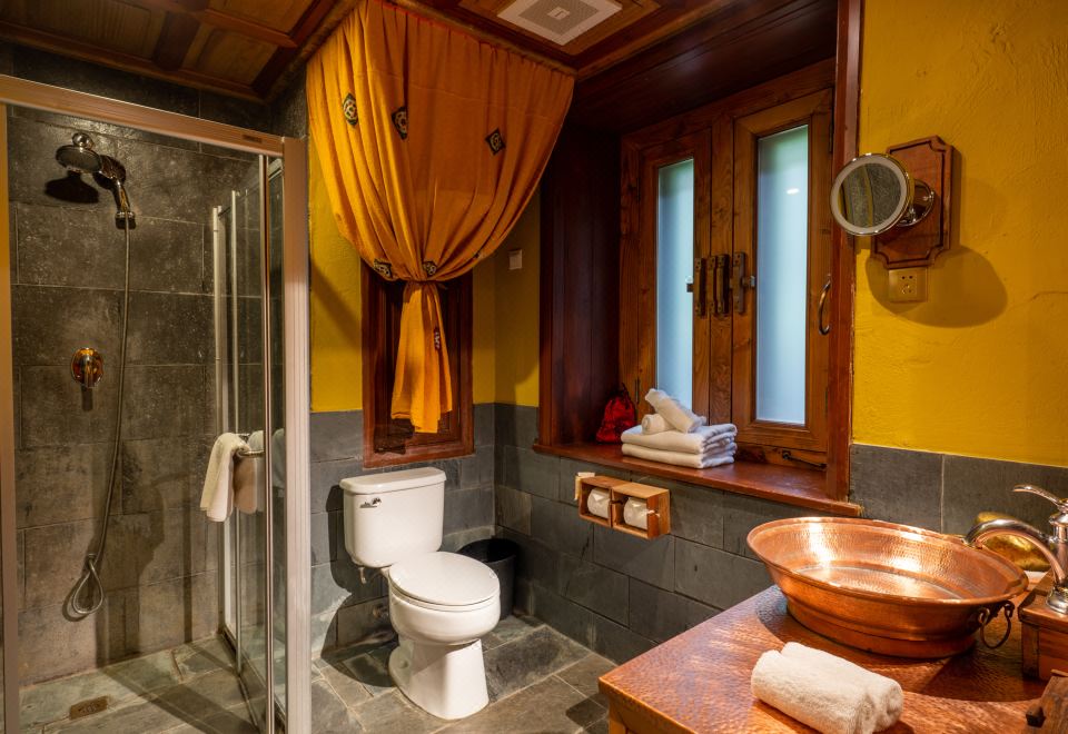 Songtsam Shangri-la LinkaDeluxe Double Room