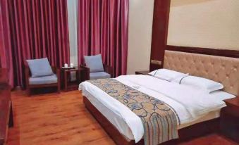 Deqin Foshan Township Holiday Business Hotel
