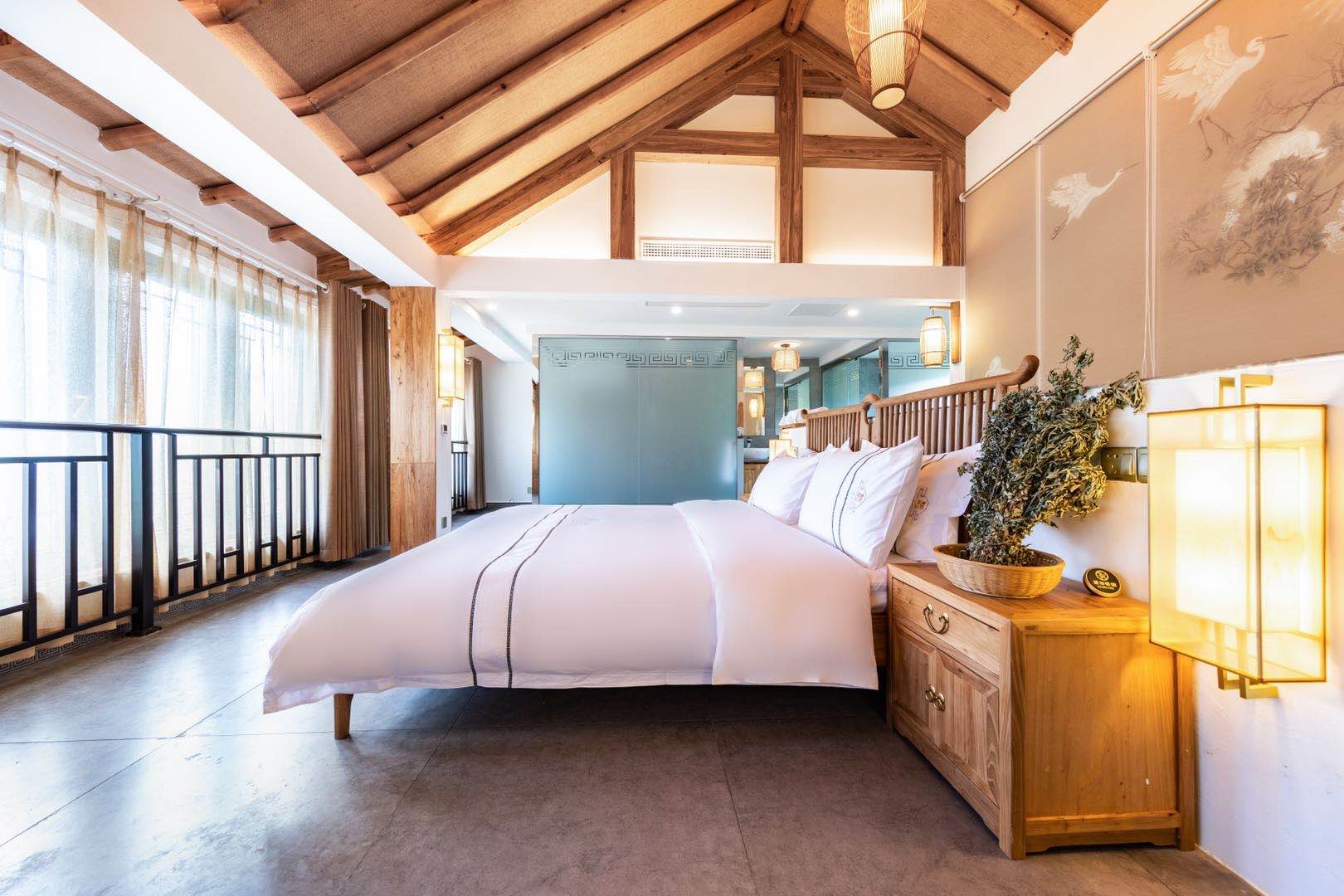 揽胜高级山景套房