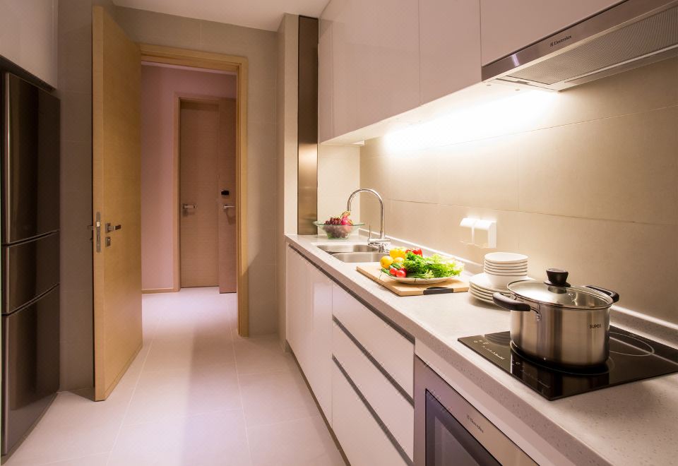 三室行政房 | 全套廚房設備+雙衞生間+洗衣機