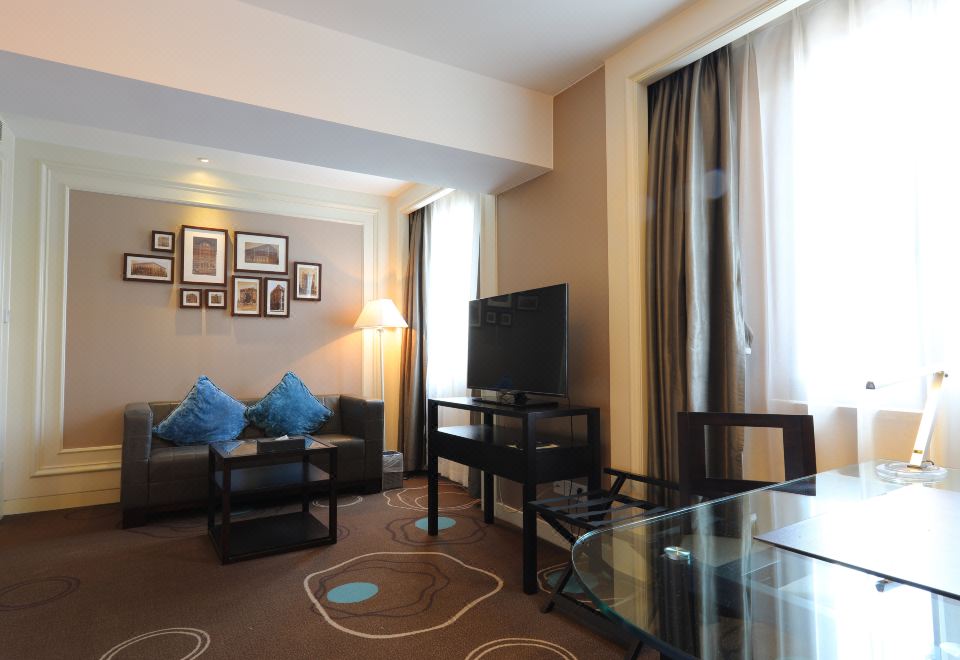 尊贵城景大床房