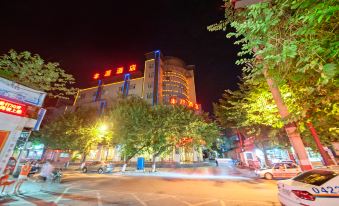 Fengyuan Hotel