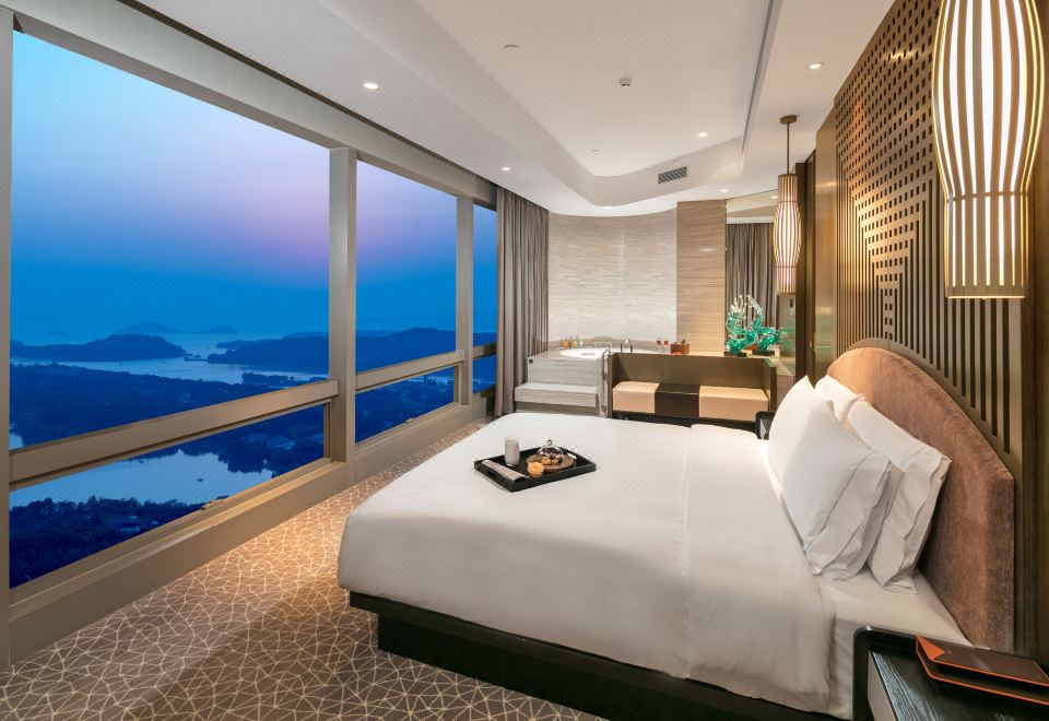 豪華正湖景低敏套房（Acca Kappa洗護用品）智能馬桶