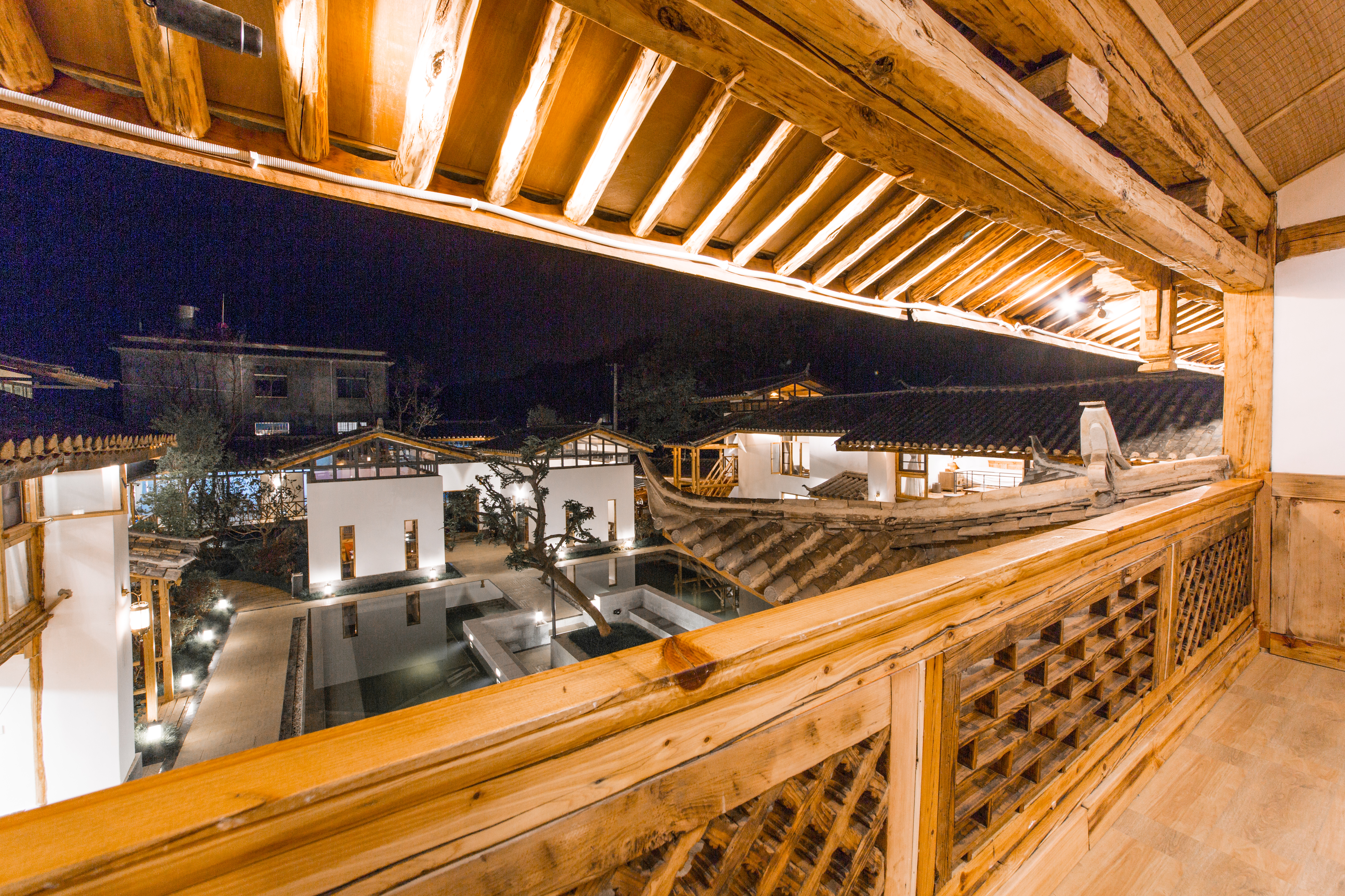 白露·豪华阳台套房+180°观景阳台+中式茶具