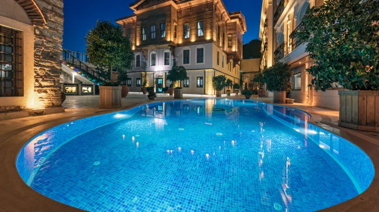 Seven Hills Palace & Spa exterior