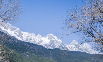 Lijiang Gu Yuan Snow Mountain Manor