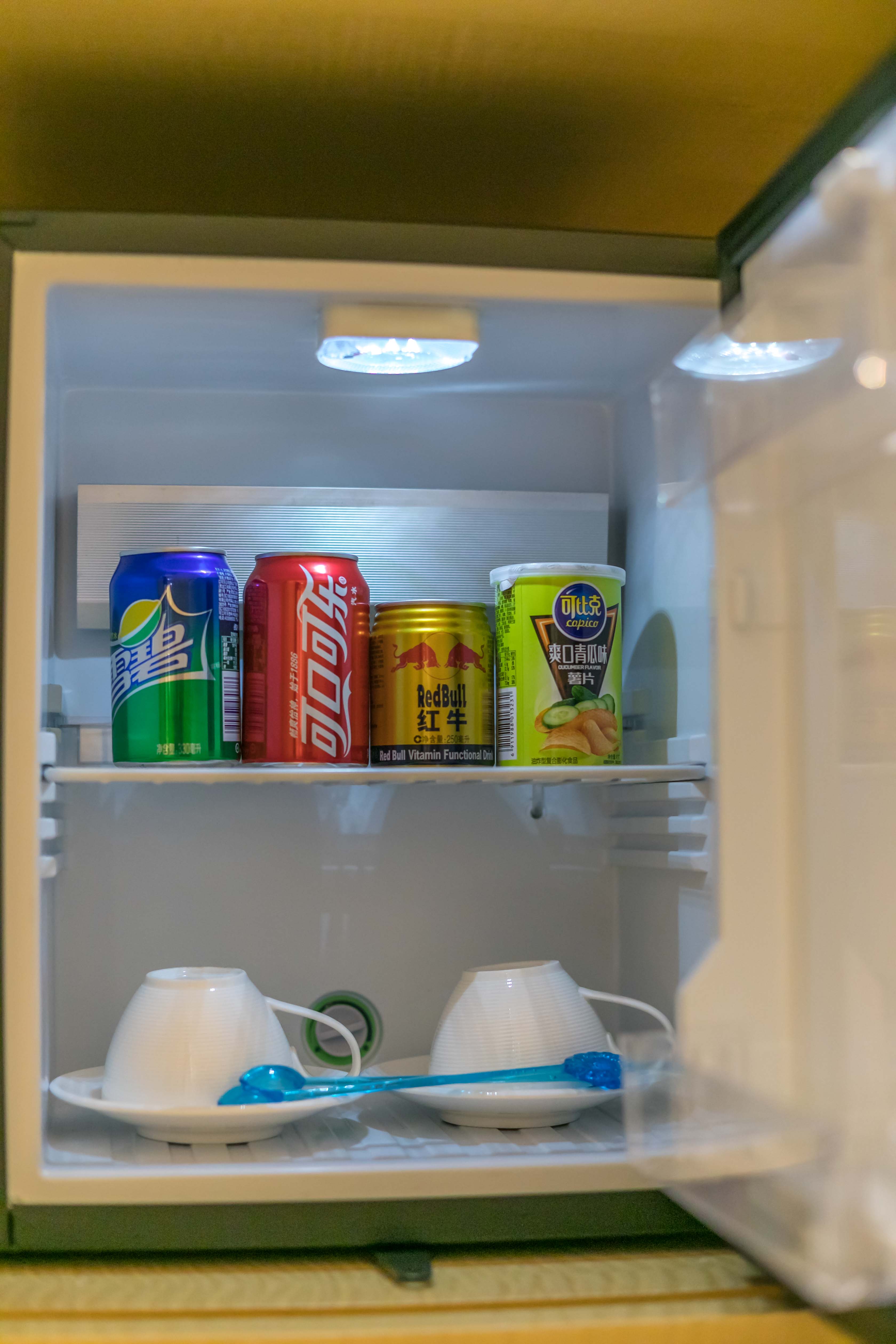 舒雅·城景大床房（休闲沙发+办公桌）