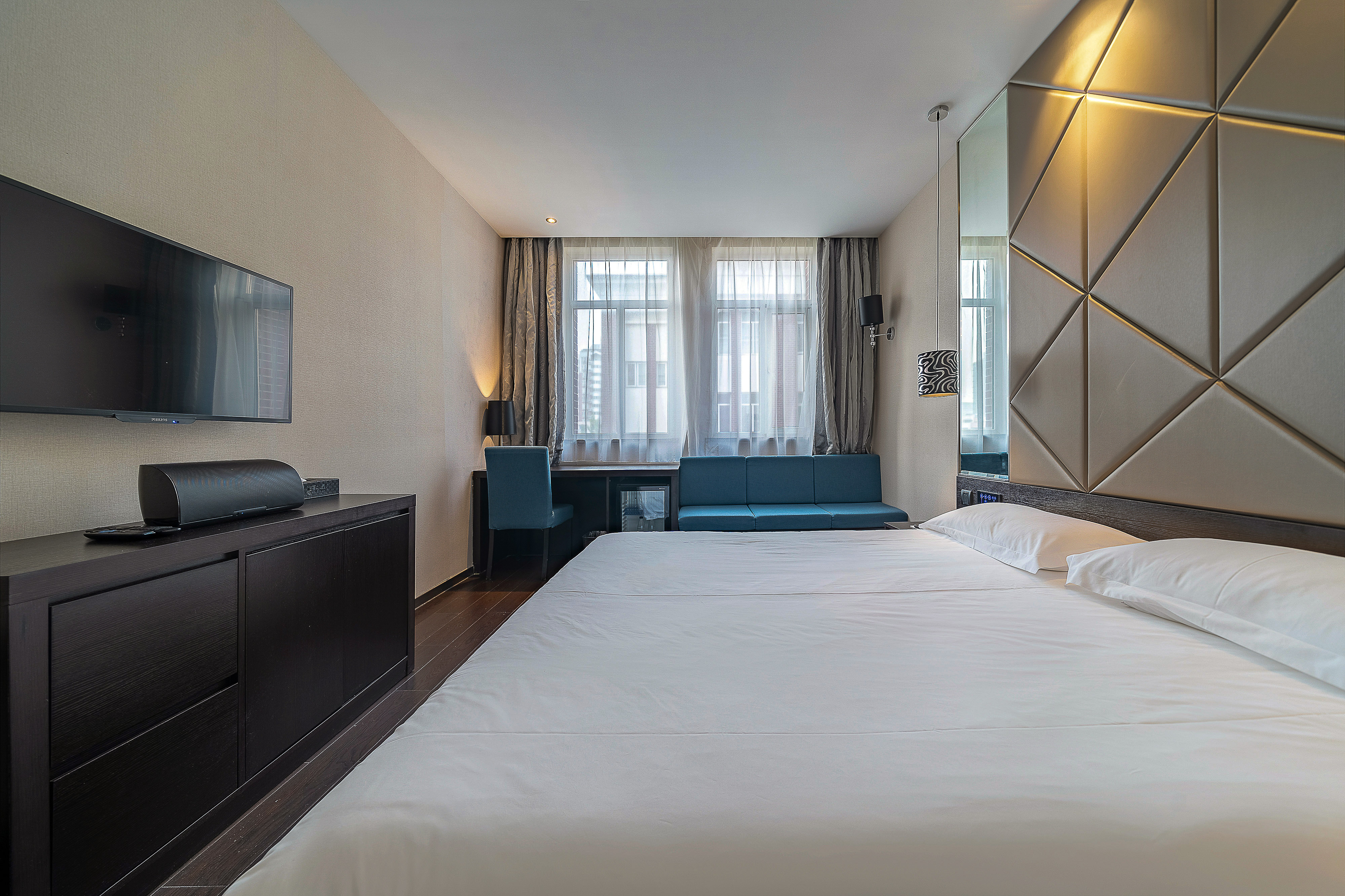 大床房（智能投屏+小冰箱）