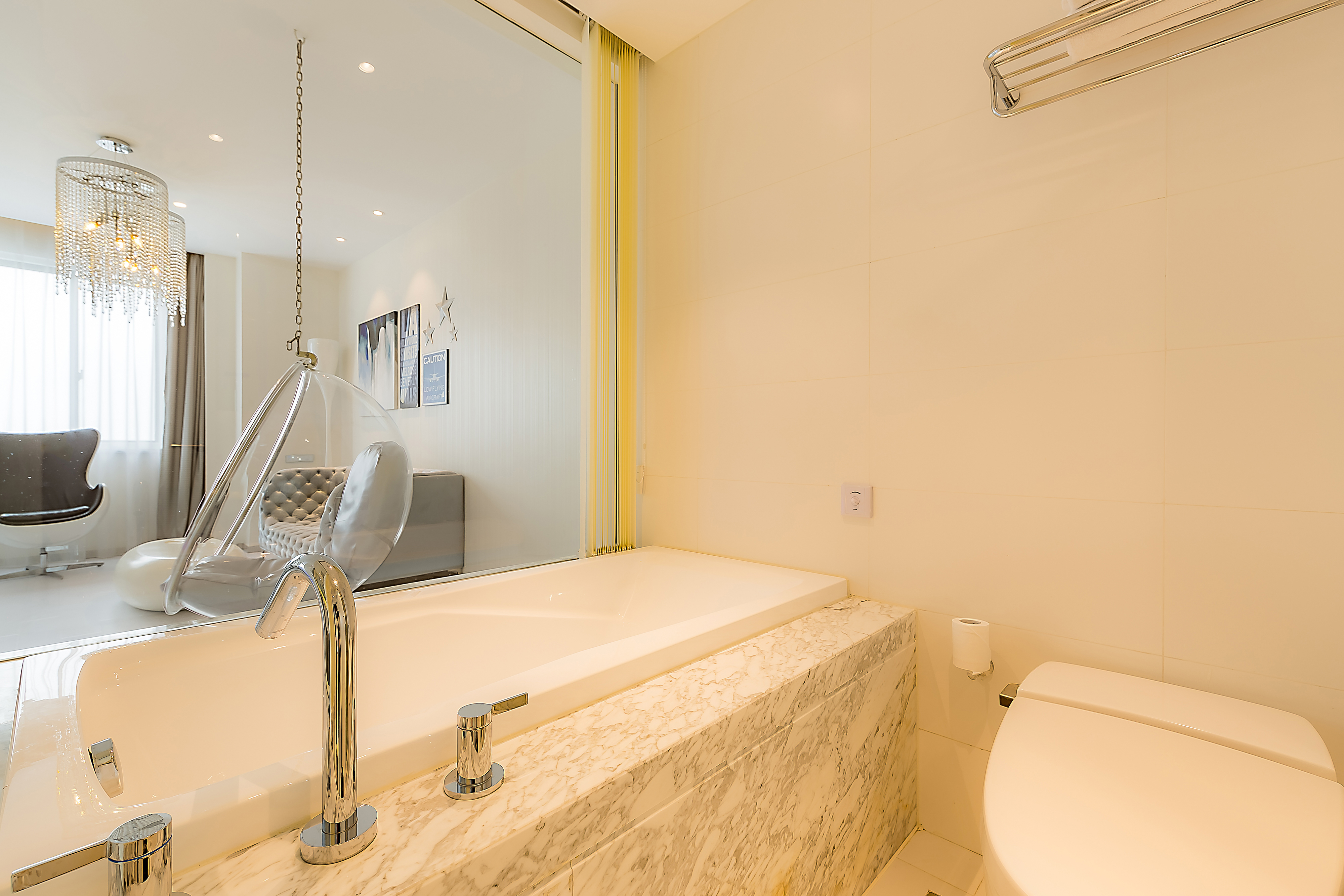 盗梦太空（电视投屏+小冰箱）