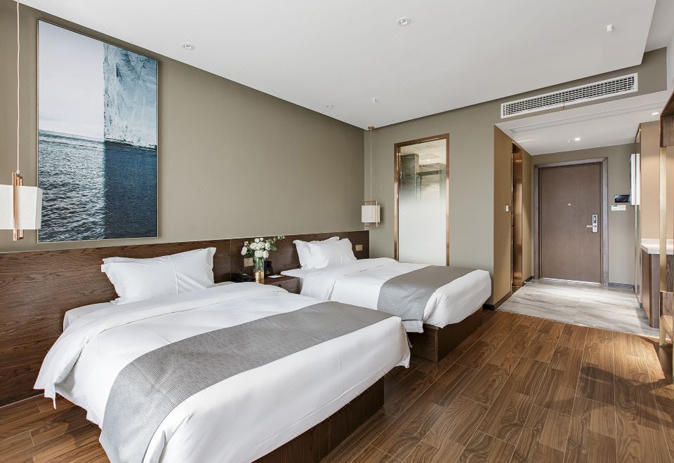 輕奢寬景舒適雙床房（寬床+全景落地窗）