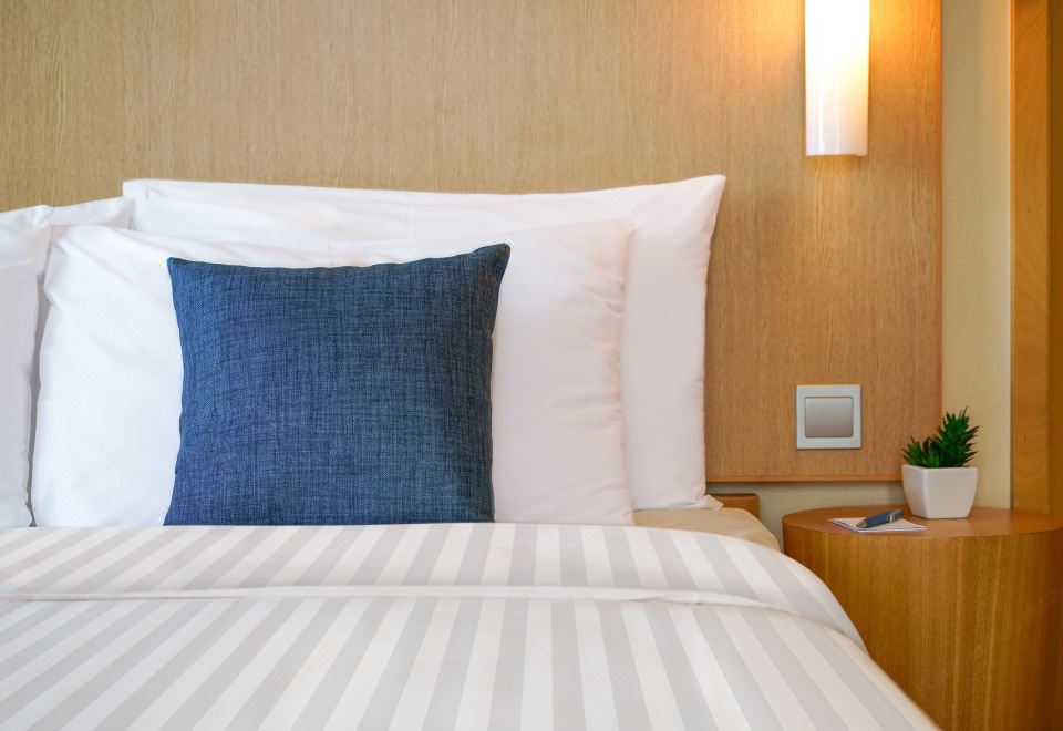 COZi Harbour View Suite