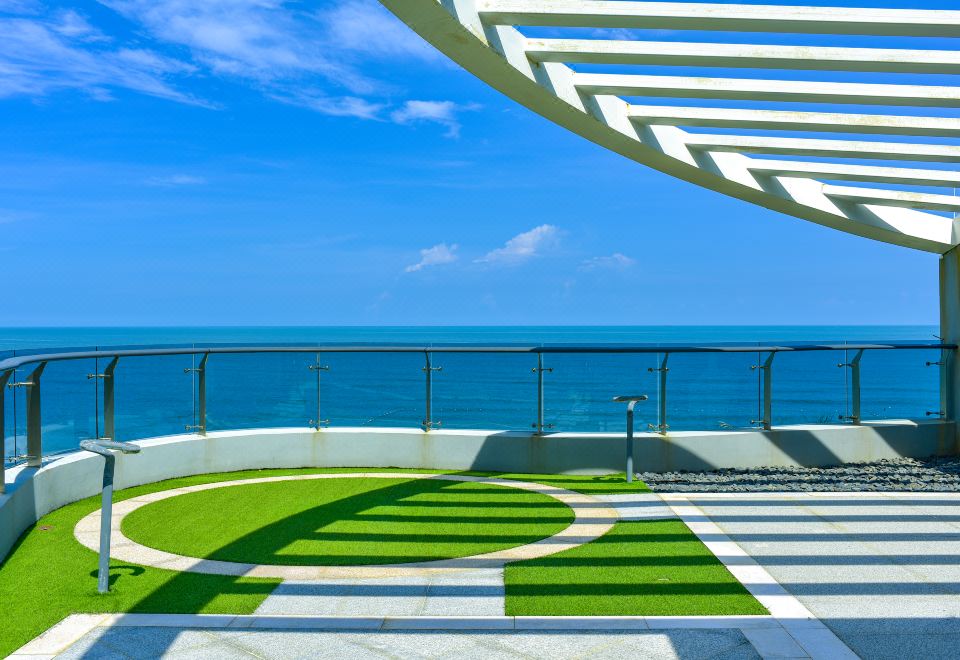 蝶型四房两厅别墅