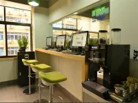棲遊太空艙青年旅舍（深圳中心公園華強北店）