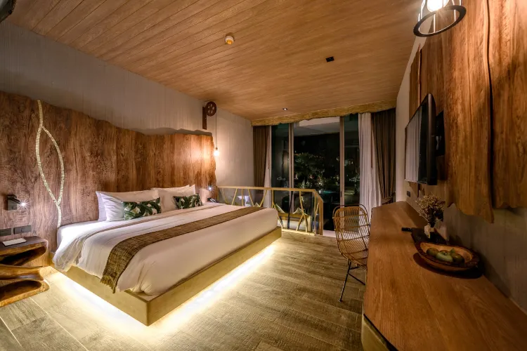 ห้องดีลักซ์ พร้อมทางลงสระว่ายน้ำ