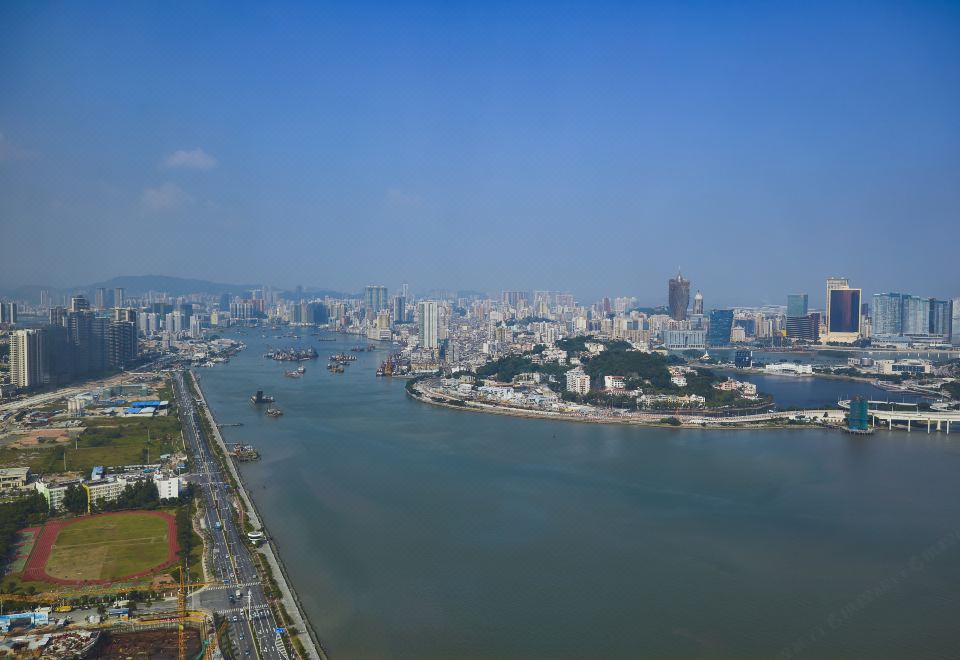 十字門江景大床房