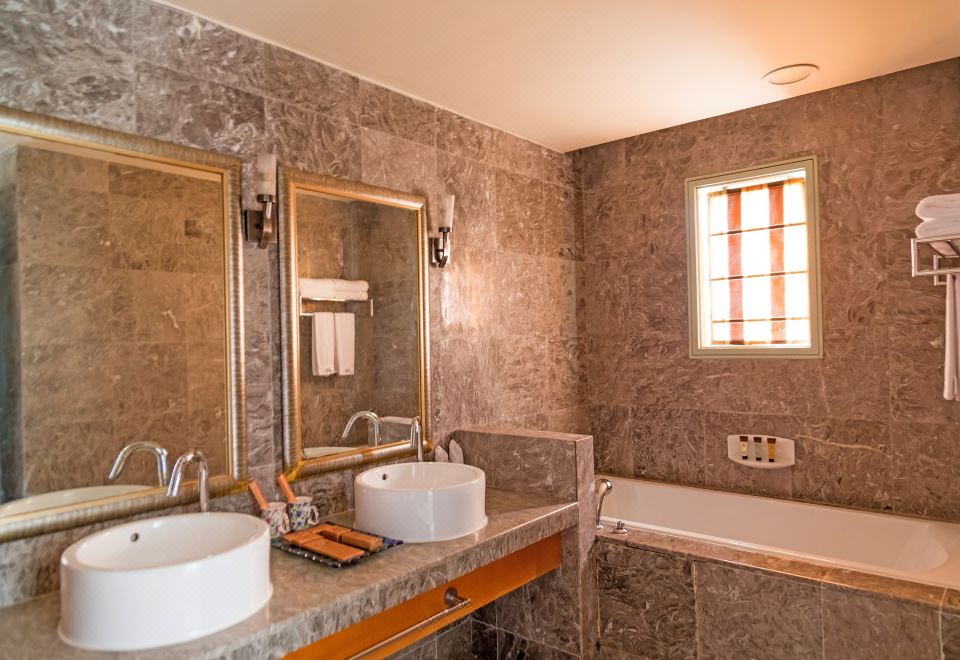 地中海溫泉別墅五房（含私家湯池）