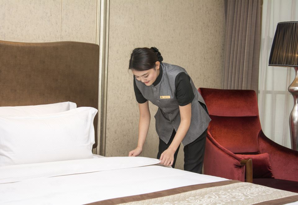 Titan Central Park Hotel Deluxe Queen Room