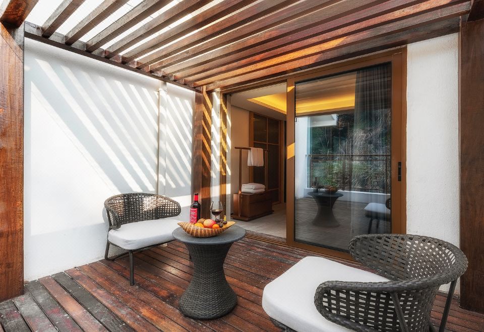 Qiyue ResortPrivate Heated Swimming Pool King Size Room