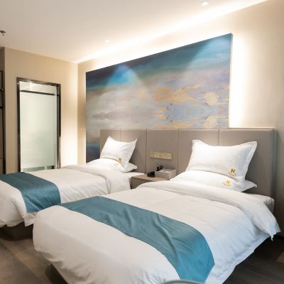 高級標準間（無窗） 海邸優舍精品飯店（青島五四廣場奧帆中心店）優惠