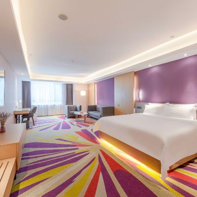 商務套房（智能客控、空氣凈化器、無線投屏） 麗楓酒店（中山火炬開發區輕軌中山站店）優惠