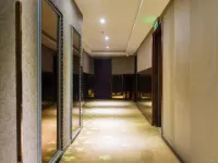 Weihui Yiju Hotel (Bus Station)