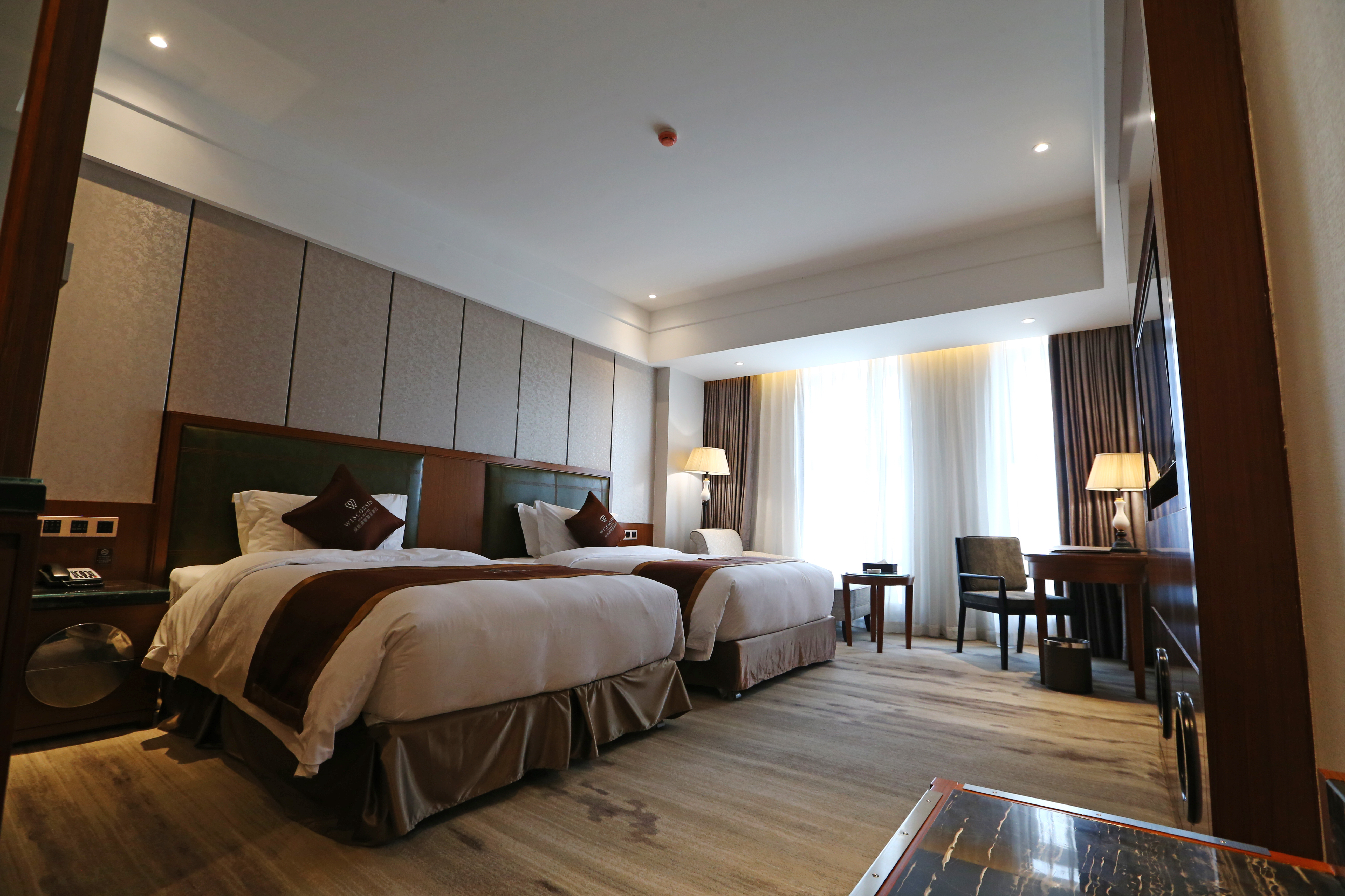 豪华标准间（超大房间+浴缸+智能马桶）