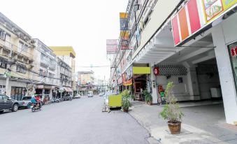 Nida Rooms Korat 124 Market at Chumphul Hotel