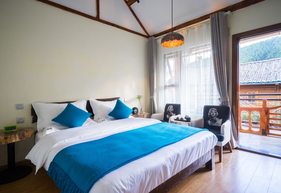 Cozy Room - Courtyard-View (Double bed)