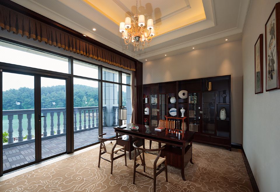 Villa - Lake-View