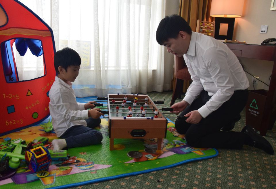 跑來跑去反斗城豪華親子房