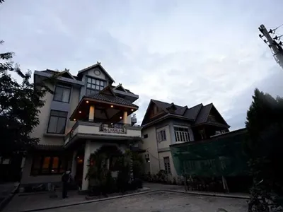 Mr. Charles Guest House - Hostel Hotels in 