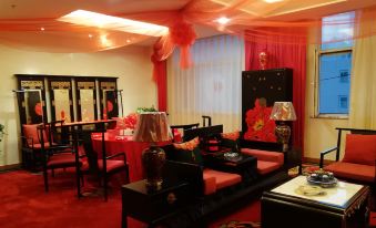 Oriental Lily Hotel