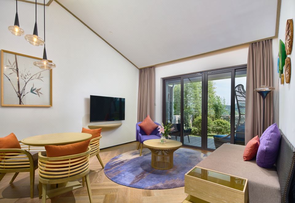 Club Med Joyview Resort AnjiSuite With Courtyard View