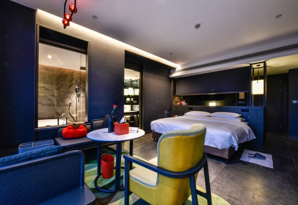 庐居园景大床房