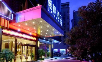 Lavande Hotel (Guangzhou Jiahe Wanggang Metro Station Lingnan New World)