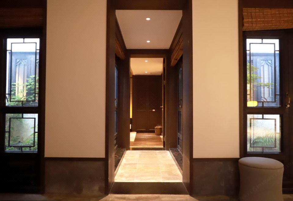 新安园林府邸家庭房