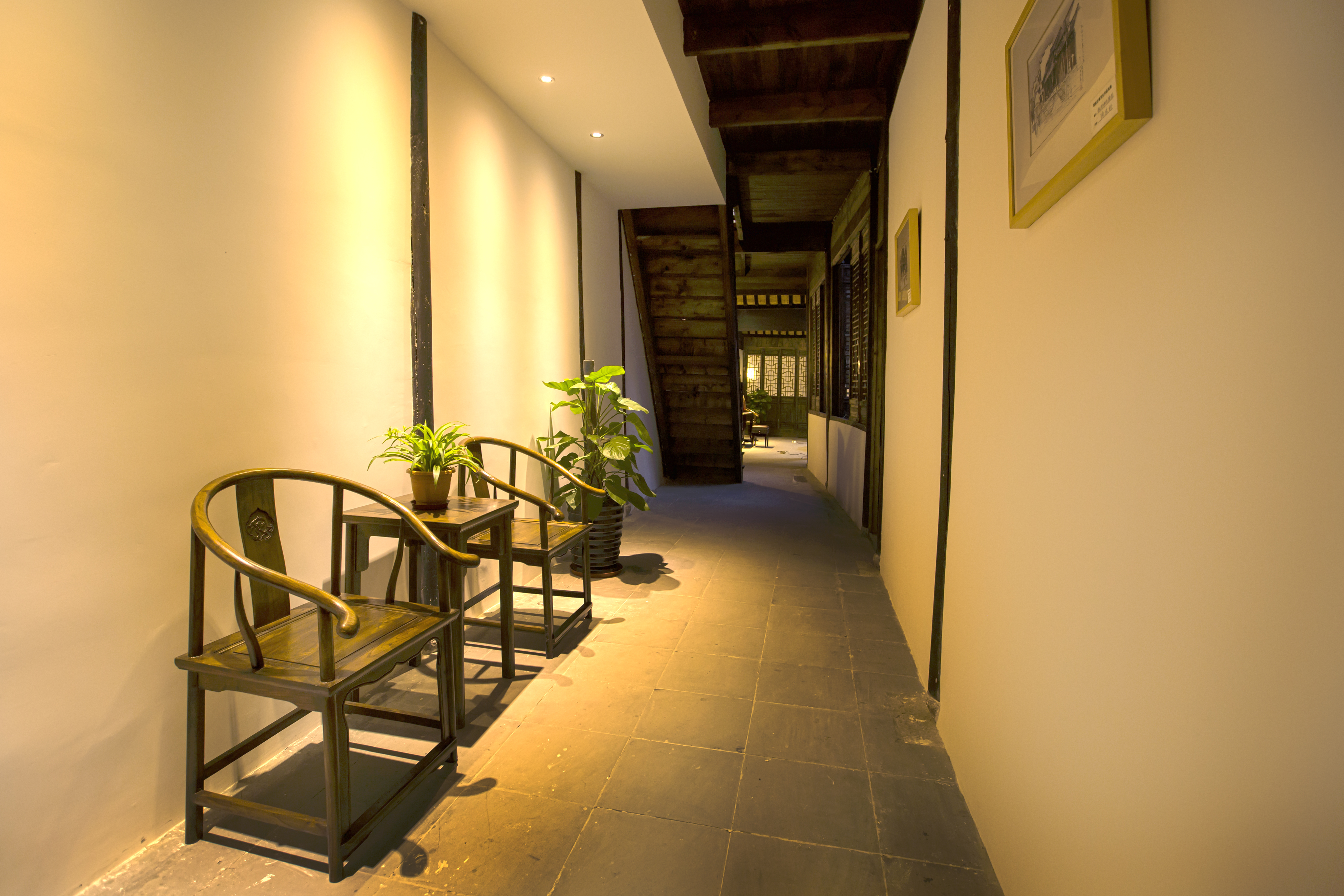 临河独栋·三卧一庭院江南庭院（73号）（绝美雕花床+超大榻榻米+独立厨房）