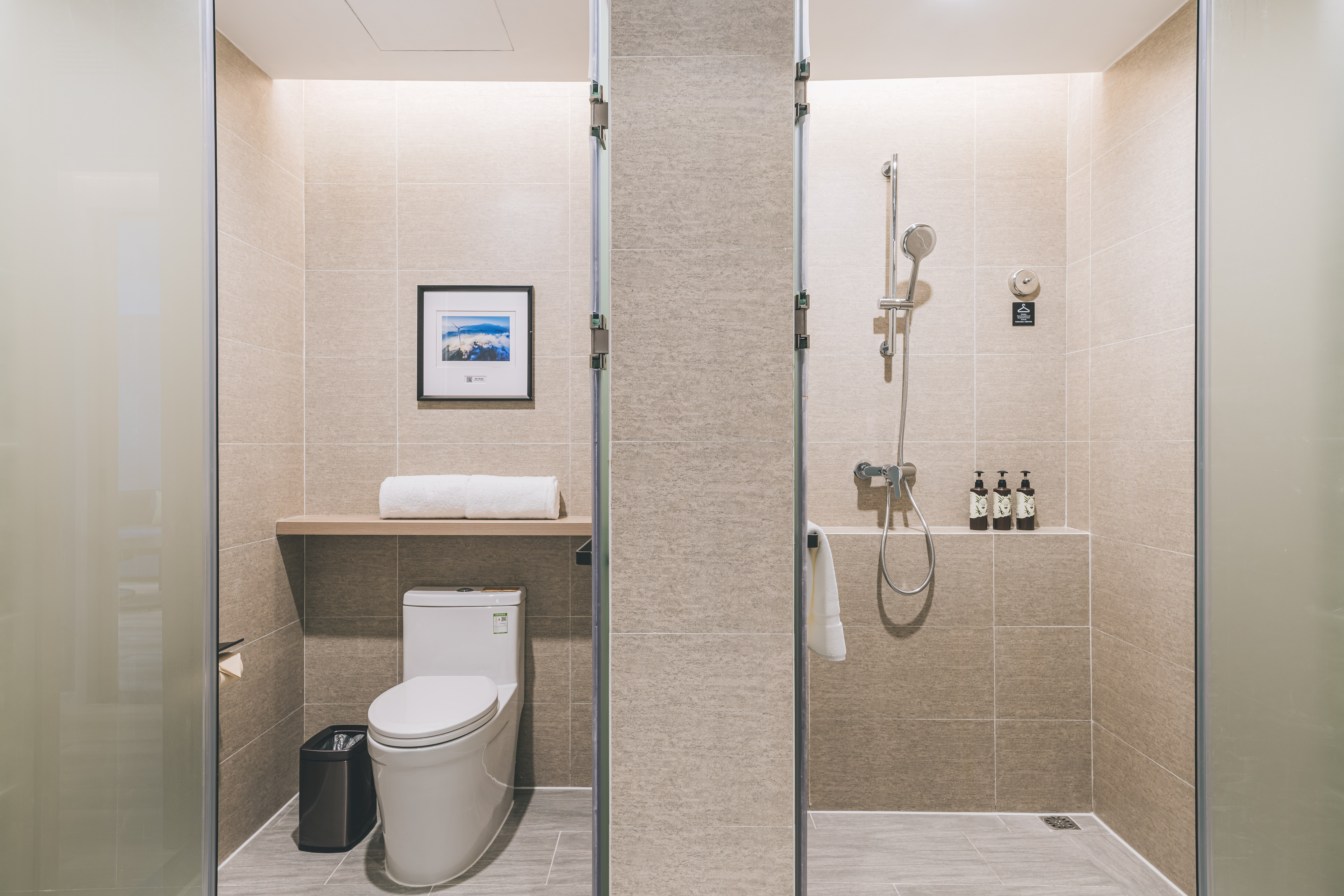 几木套房（亚朵星球深睡床垫+深睡枕+mini吧小冰箱）