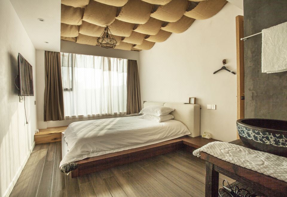 Boutique Room (Double Bed)