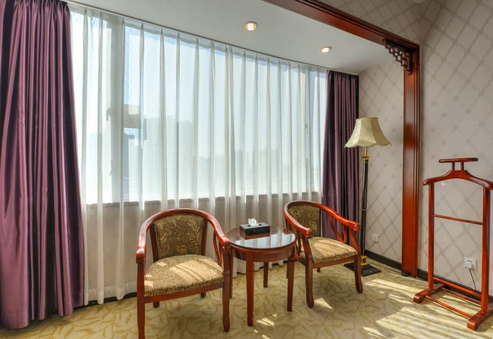 Xiamen Huaqiao HotelCozy Latex Sleep Twin Room