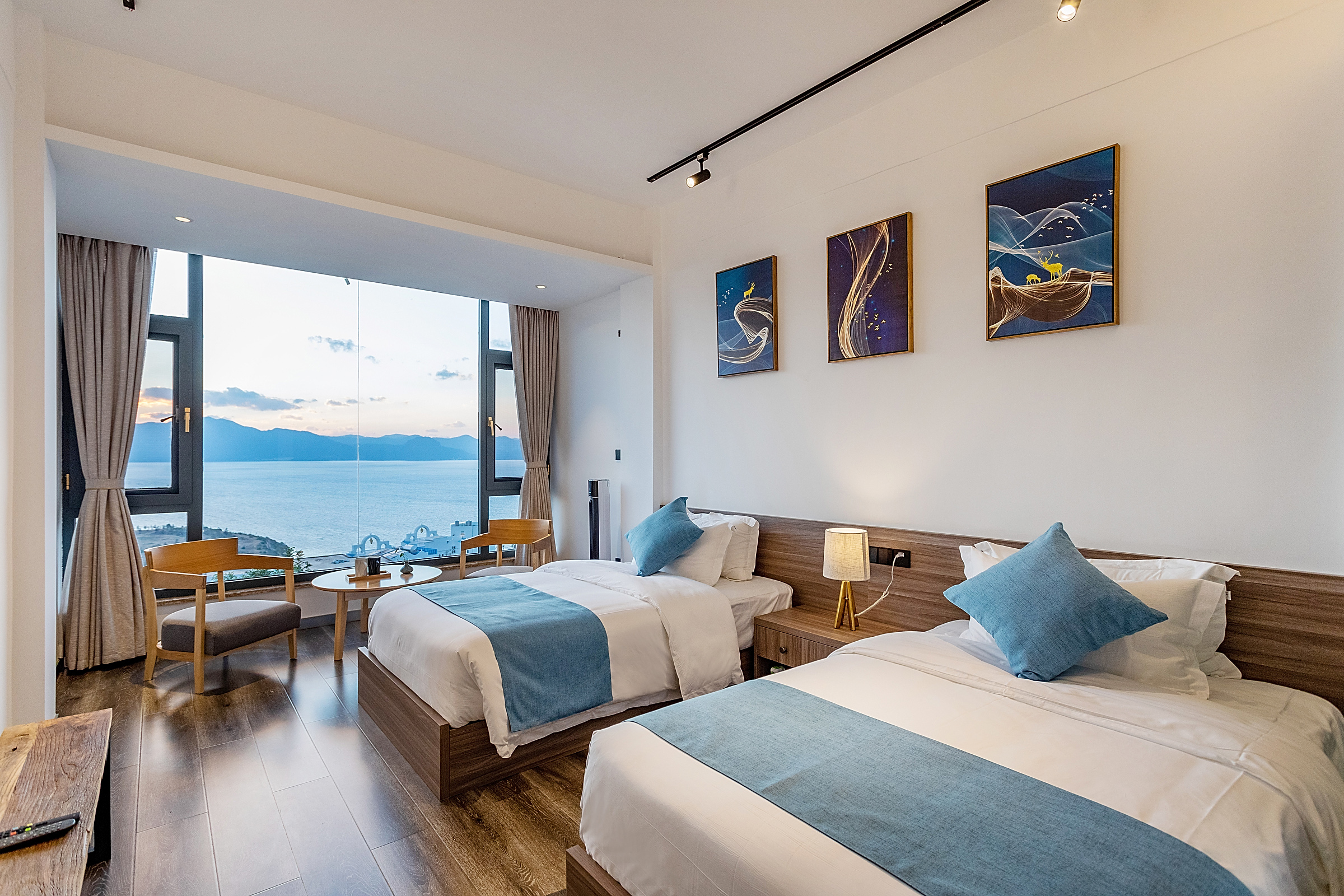 若见·全湖景双床房