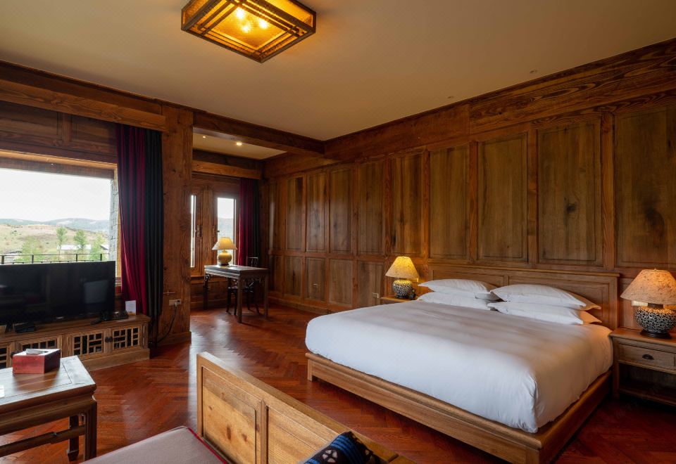 Songtsam Shangri-la LinkaDeluxe Room (Double bed)