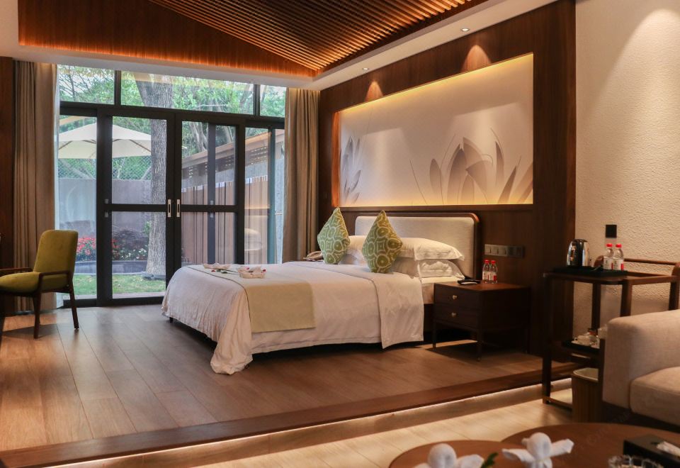 泉悅居?私密庭院&高檔家俱配套&入戶泡私湯