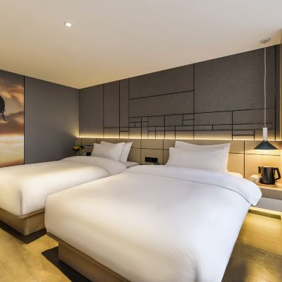 雅緻·精選雙床房 何夜青年旅行飯店（西安鐘樓地鐵站店）優惠