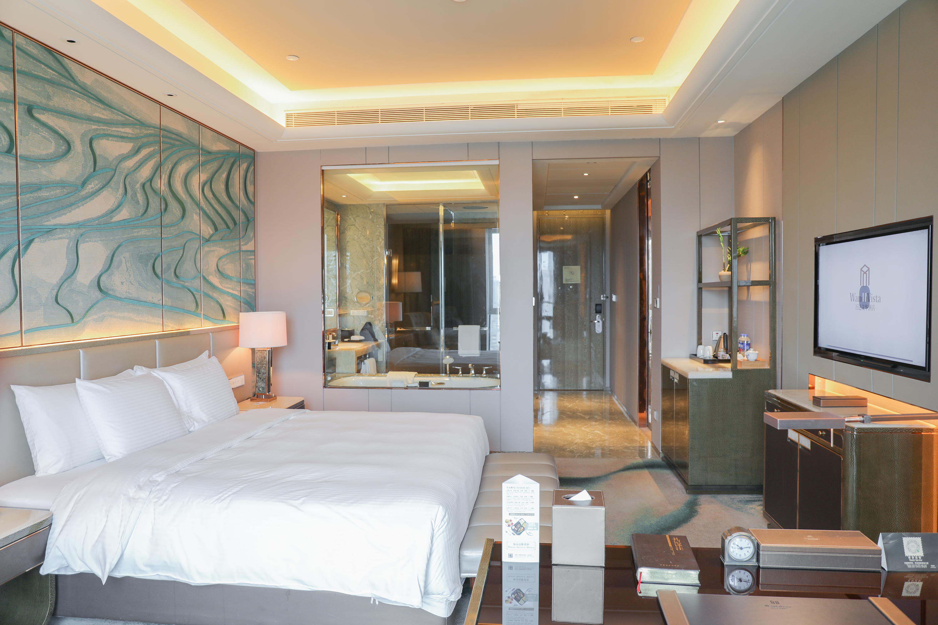 豪华大床房（繁华商业街景）