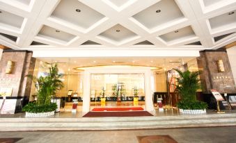 The lobby or reception area at Hotel Indigo Shanghai Hongqiao CBD at Metropark Hotel Shenzhen