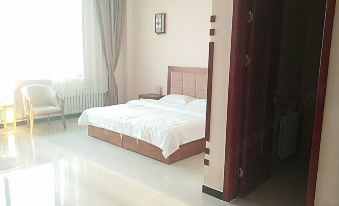 Zhenglan Qijiatai Business Hotel