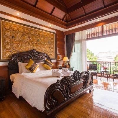 Luxury King Room with Spa Bath & Balcony Non smoking