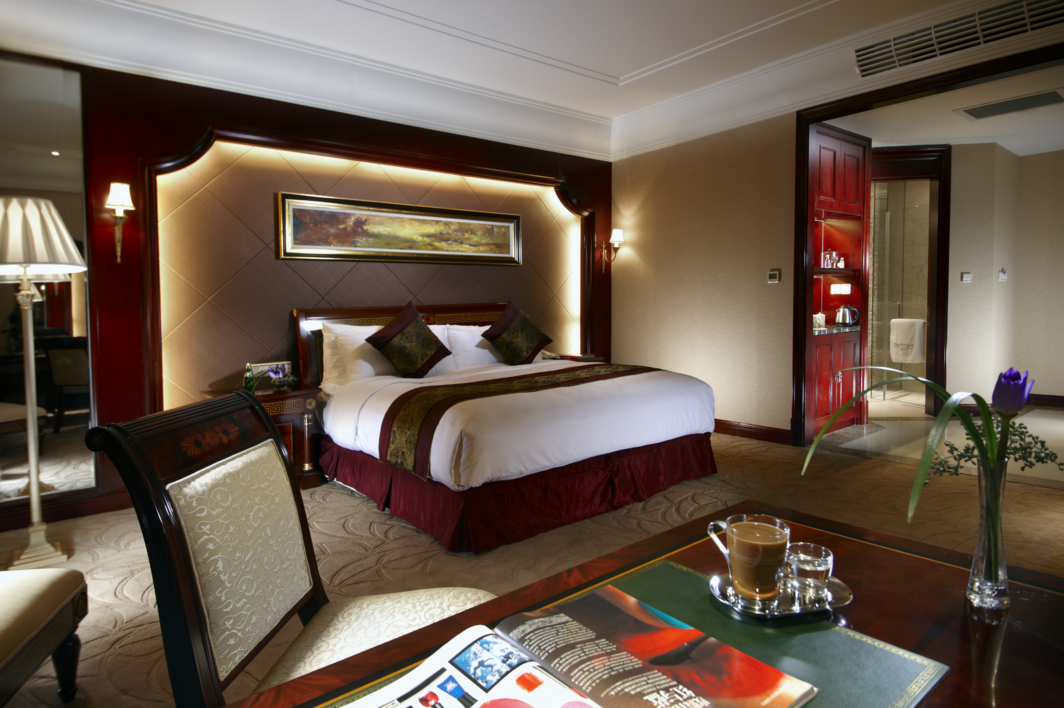 豪华行政大床房